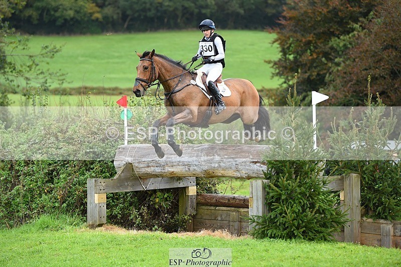 231022-133916-28481 - 330-TRINITY.THANKS.AWFULLY-Imogen.Gloag-XC