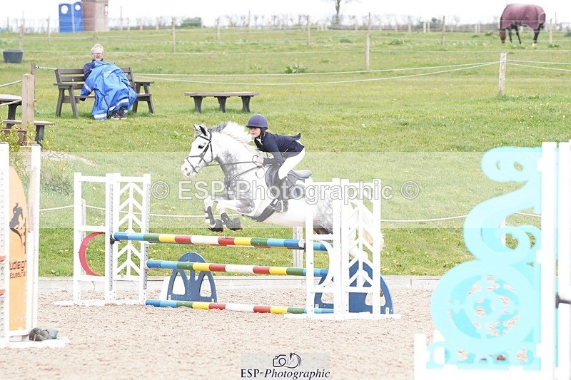 250414-134642-00994 - 90cm Round 2