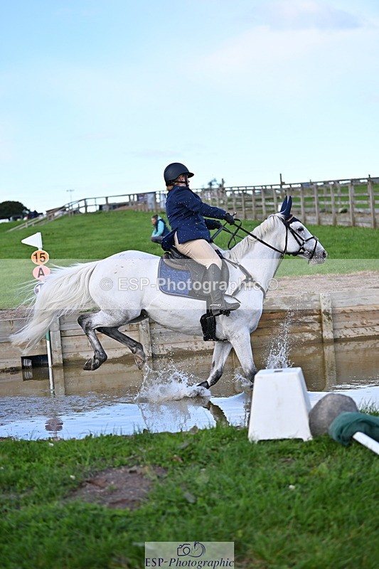 240912A-171913-02707 - Cls 7 Snr 90cm Open Speed Derby