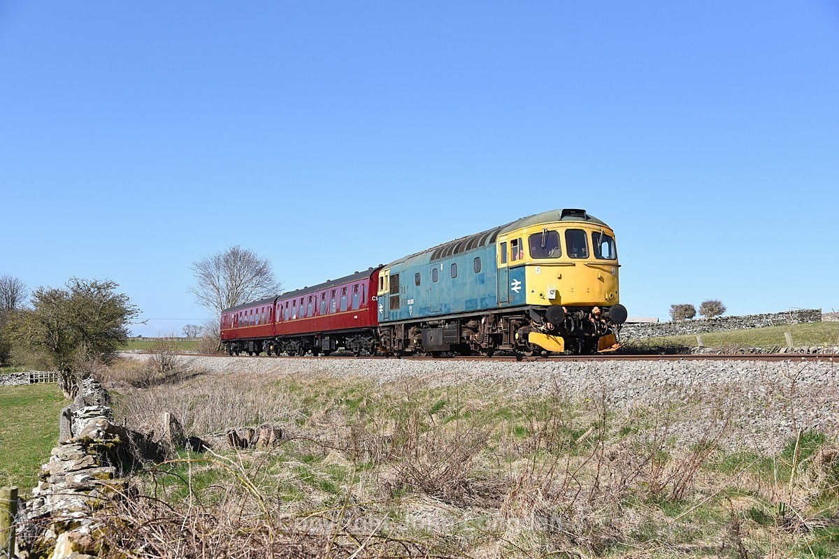 JL - 30.3.25 33035 11:00 Leyburn - Leeming Bar, Harmby - The wonderful Wensleydale Railway