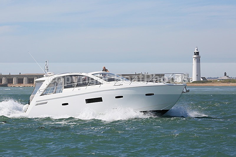 160823 SEALINE SC42 Y92A5114 - Motorboats - Hardtop