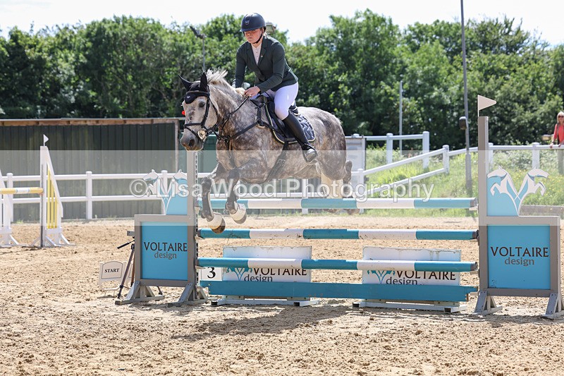 3E7A7393 - Class 8: Senior Newcomers/1.10m open