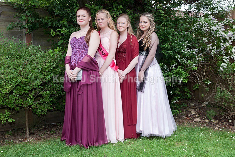 7SKJ0298 - Katie Doyle and friends Pre Prom