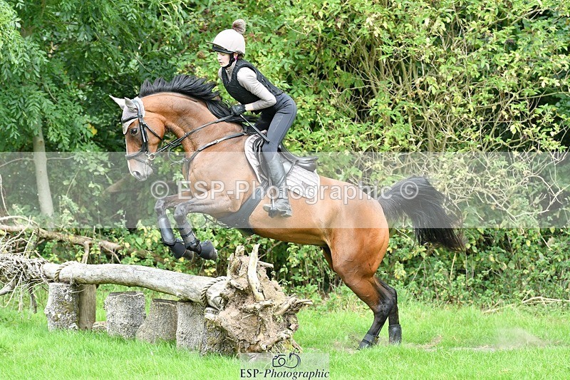 230817-133101-00975 - Theo's 1st Group - XC