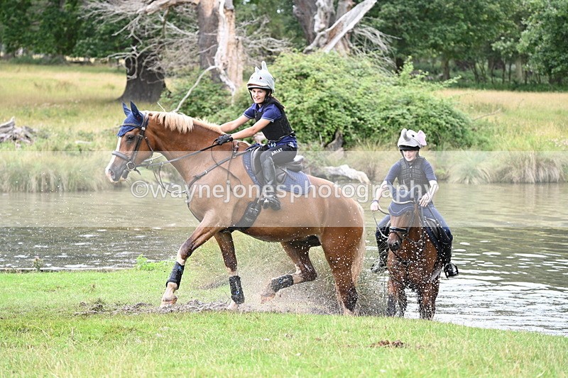 WJ7_2595 - Time at Water 11:37 to 12:13