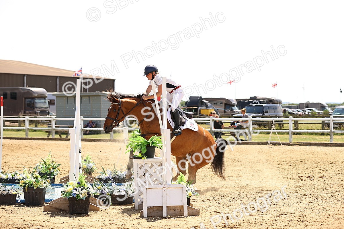 SBM_001865 - Class 16 - GFS Senior Newcomers 1.25m