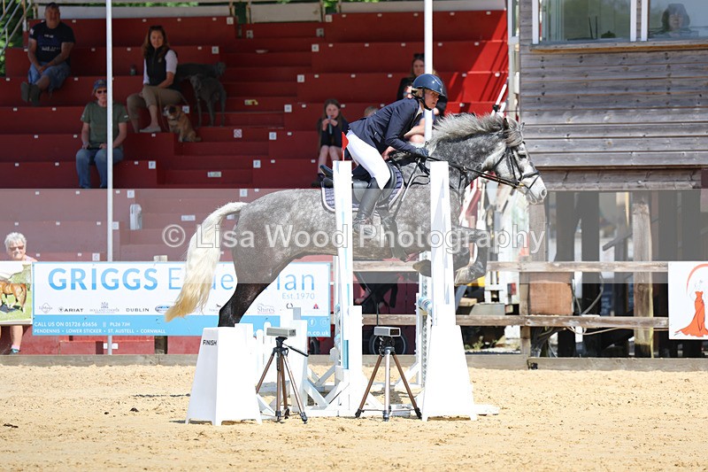 3E7A9511 - Class 8: Senior 80cm