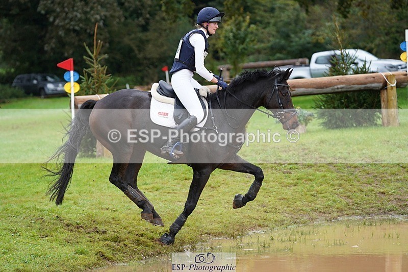 231021-115034-15629 - 645-COOLEY.CORPELLO-Francesca.Swallow-SC+XC