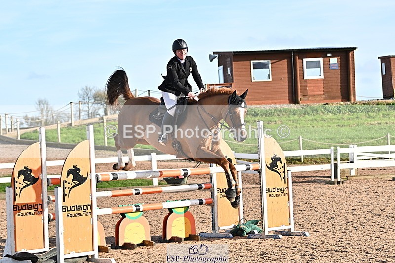 241113A-135153-00737 - Cls 05A&B Snr Fox & 1.20m Open