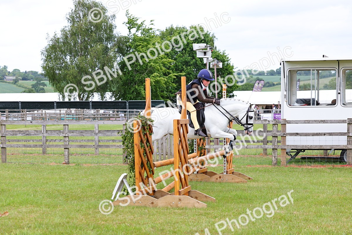 SBM_09490 - Class 44-45 - LIHS BSPS Open Nursery and Cradle Stakes