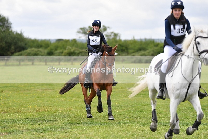 WJ5_3416 - Class 5 80cm Pairs