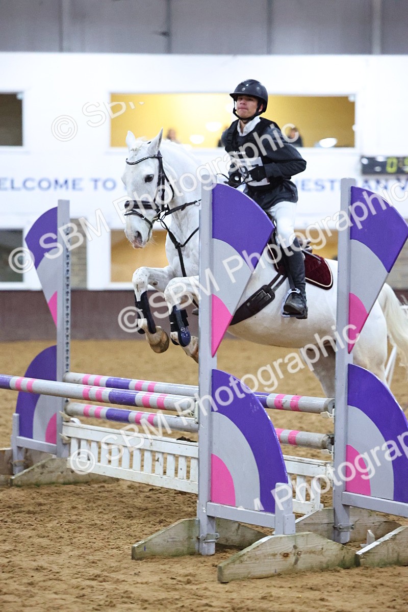 SBM_002849 - Class 6 - Holly & Ivy Stakes - 90cm