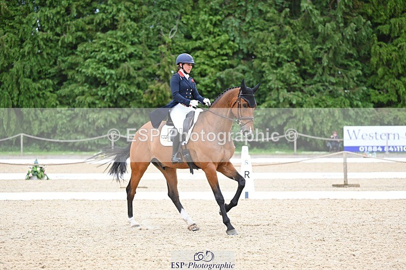 240524-114217-08993 - 520-LONDON_52-Laura_Collett