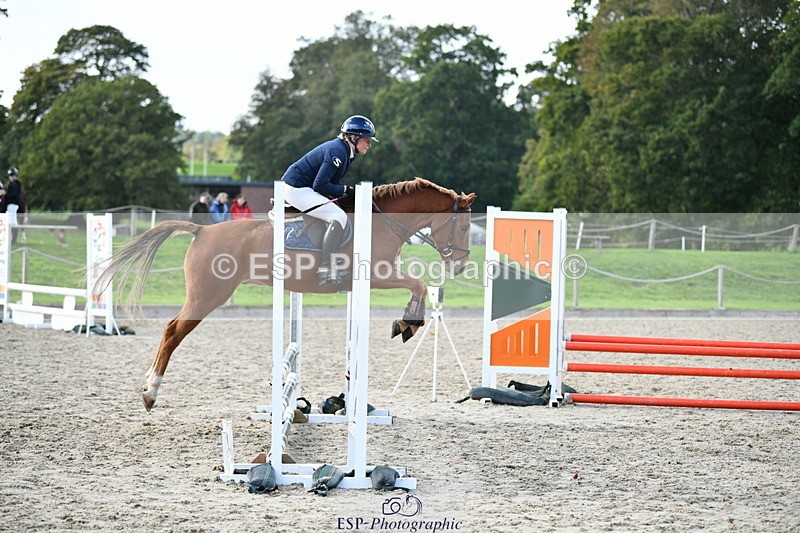 251004A-154624-01976 - Classes 8 & 9 70cm