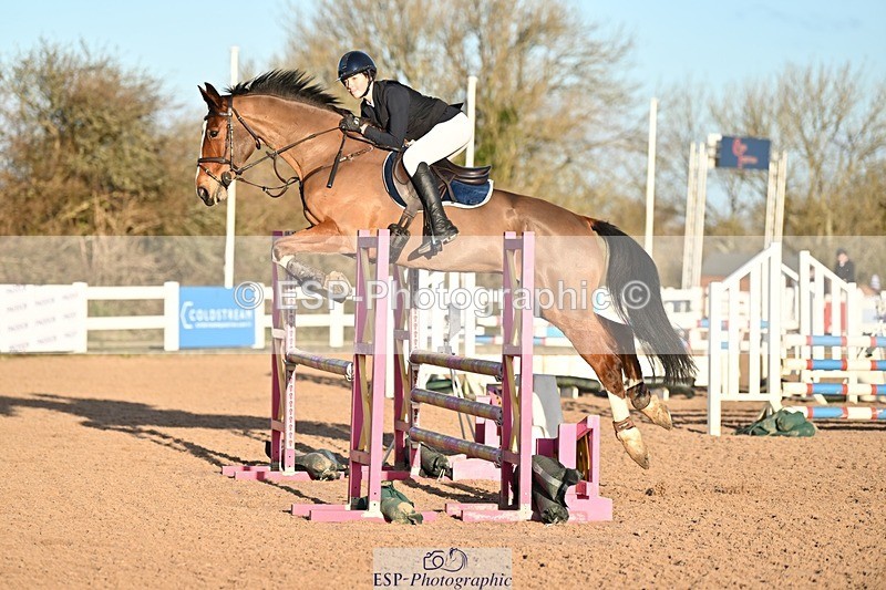 241208-093837-01525 - Cls 18 Bliss of London Novice Champ Q