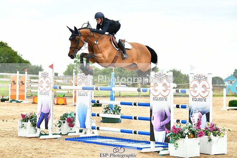 230720A-153609-03950 - Cls 9, 2 Star Big 1.40m Start to break