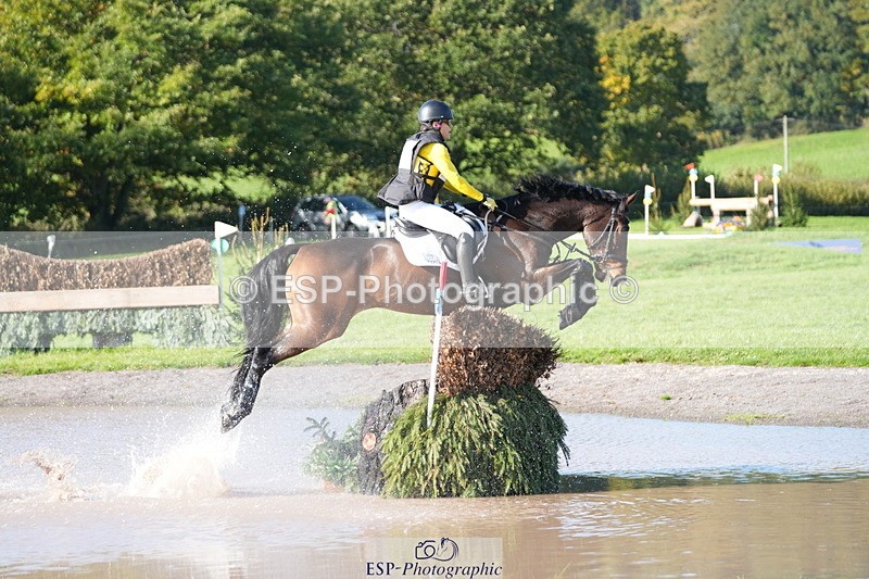 251024A-123717-10738 - B-135-Eva.Carse