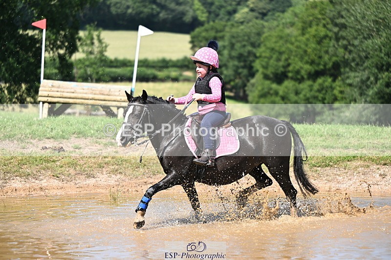 240729B-150241-03051 - Abbie's Group XC