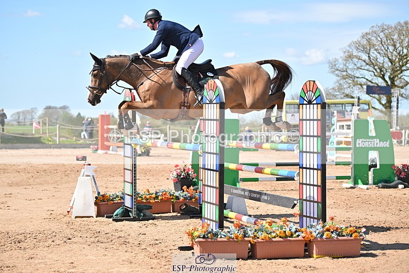 240420A-141412-11662 - Cls 7, 2 Star Medium Tour 1.35m