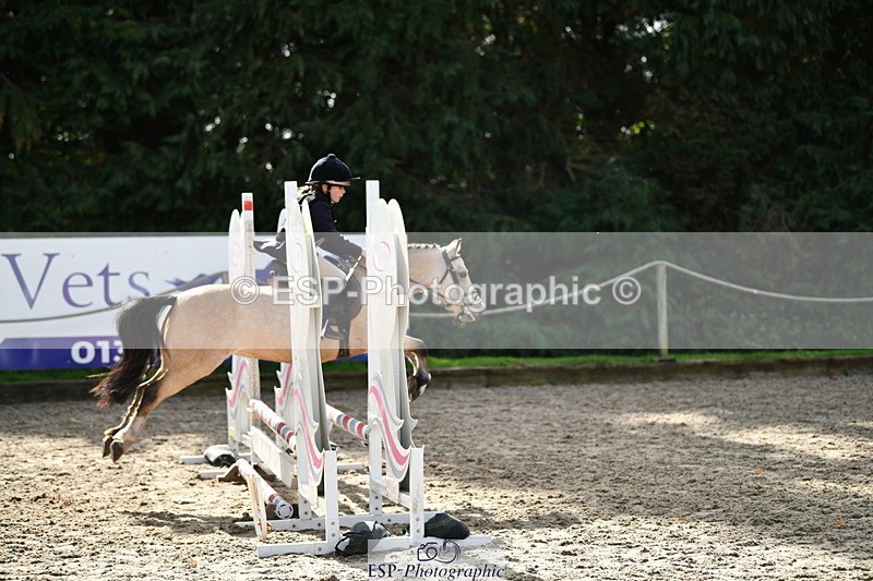 251004A-131053-01177 - Classes 6 & 7 60cm