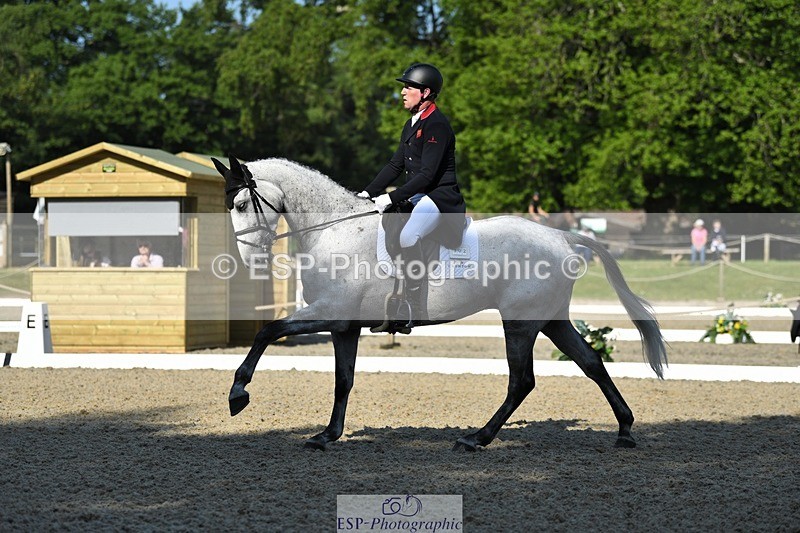 230525-090815-01541 - 302-EN_TARO_DES_VERNIER-Oliver_Townend-WEDTrotUp+DR
