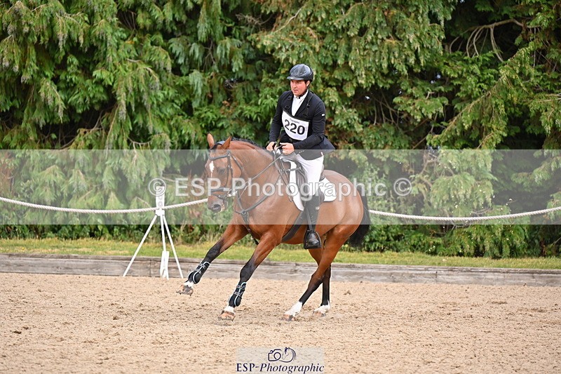 250802A-151255-06202 - E-220-Tim.Cheffings-LEOPOLD.BLOOM.M2S