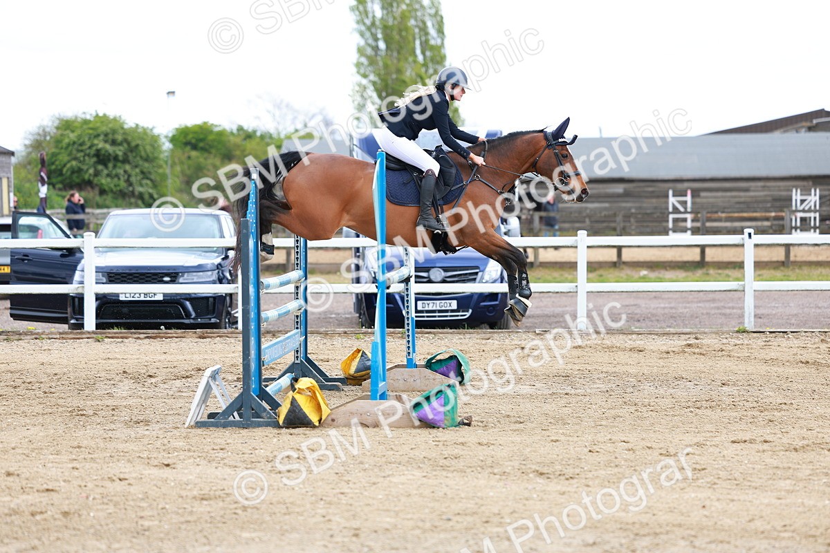 SBM_002389 - Class 10 - Senior Newcomers - 1.10m