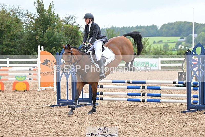 240925A-110429-00190 - Cls 1 British Novice and 90cm Open