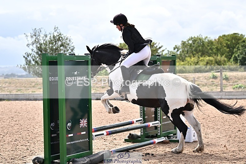 260804-155001-00165 - Clear Round