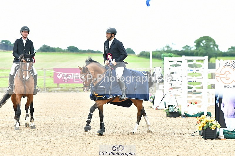 230723A-101149-10786 - Cls 4, 2 Star Small 1.30m