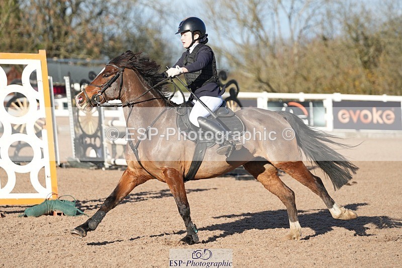 251130-111953-01040 - Cls 5 Pony Discovery & 90cm Open