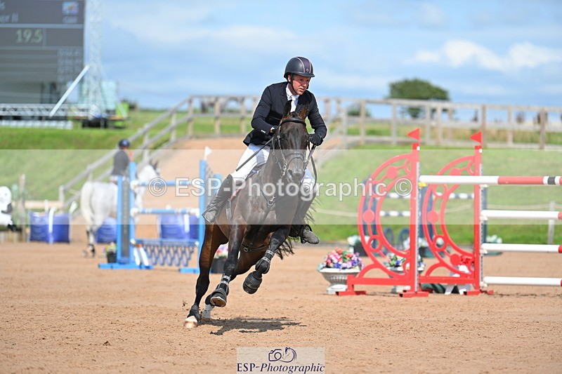 230721A-160744-07623 - Cls 10, 2 Star Big 1.45m Start to break