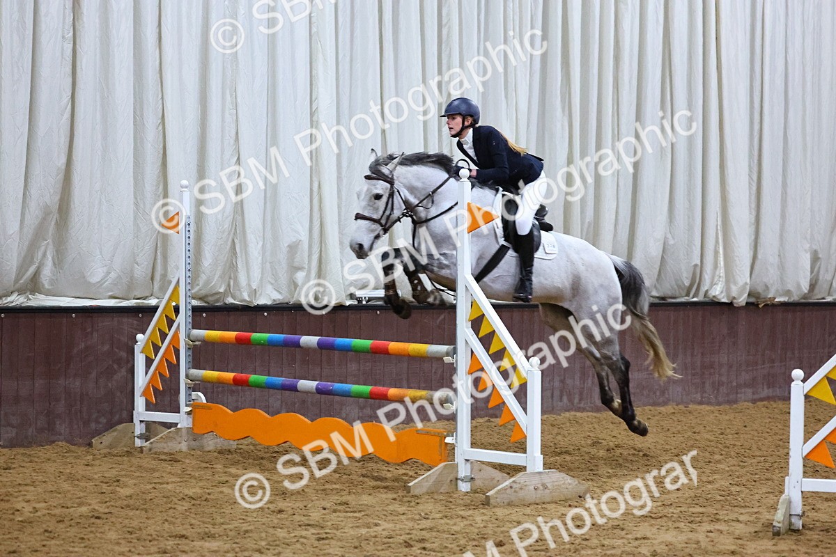 SBM_002927 - Class 6 - Holly & Ivy Stakes - 90cm