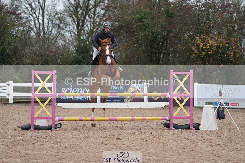 251109-110907-03486 - Cls 20 Newcomers and 1.10m Open