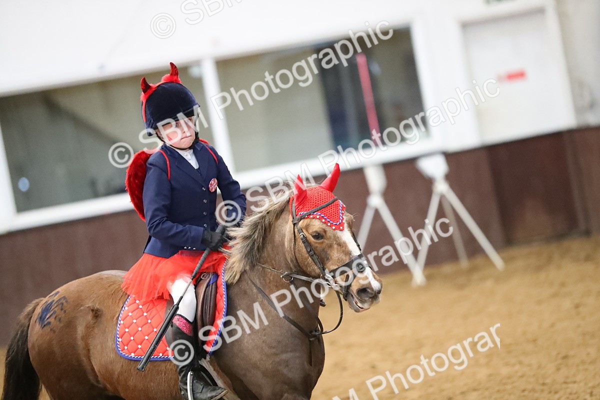 SBM_001177 - Class 3 - Horse & Hound