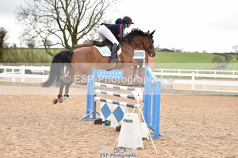 240327A-123904-00417 - Cls 4 Newcomers and 1.10m Open