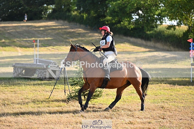 250803A-181736-18274 - R-825-Helen.Buckland-LIVERMORES.MIDNIGHT.DIAMOND