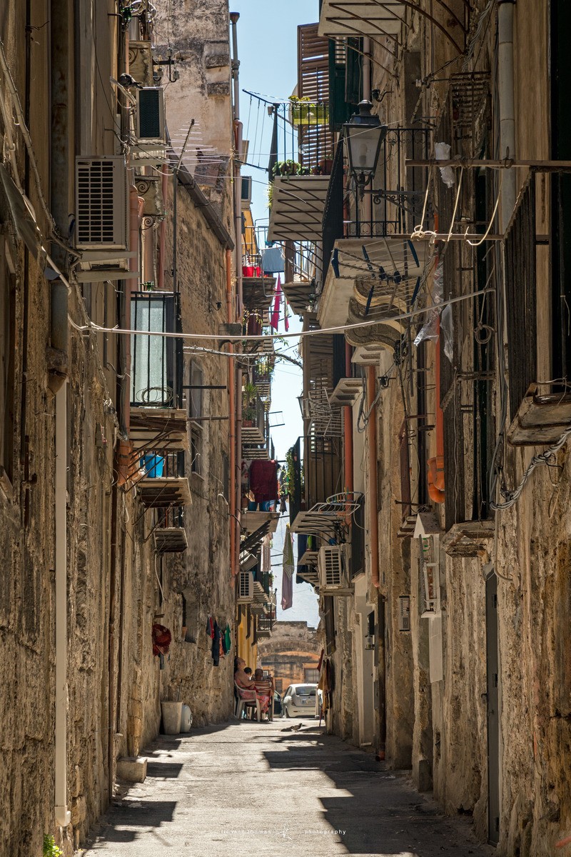 Palermo street alley - Italian Streets