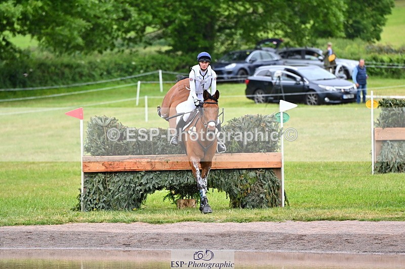 250524A-093113-08703 - A-001-Jemima.Howden-HEADS.UP