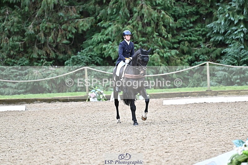 251022A-151416-00238 - C-211-Claire.Fielding