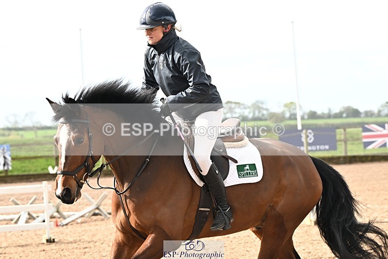 250416-094847-00116 - Cls 1 British Novice and 90cm