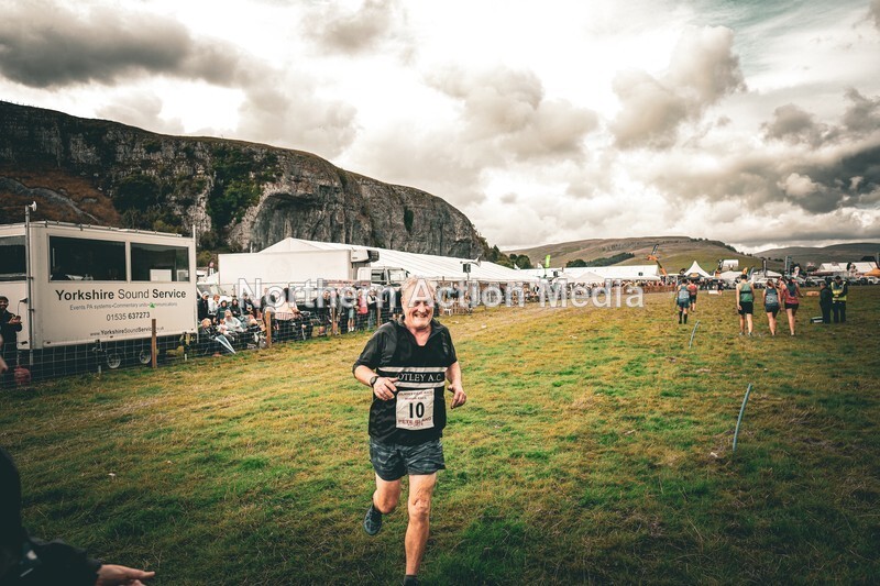DSCF7045 - Kilnsey Crag race