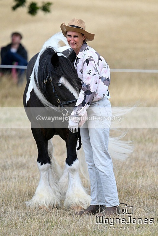WJ7_9700 - Kellie and Nancy at Swallowfield 31-08-26