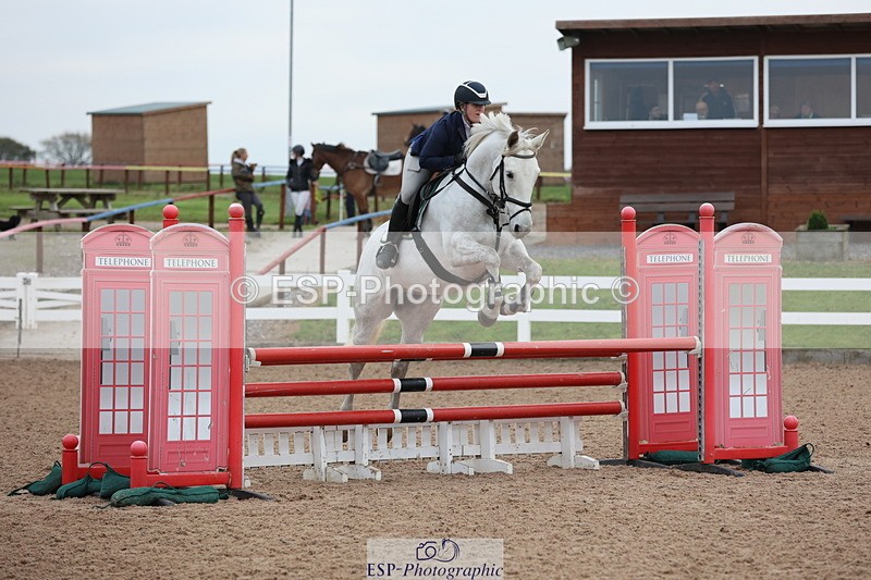 241101A-081557-00136 - FRI Cls 2 British Novice and 90cm Open