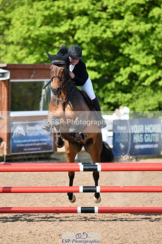 240512A-091342-17107 - Cls 39 British Novice and 90cm Open