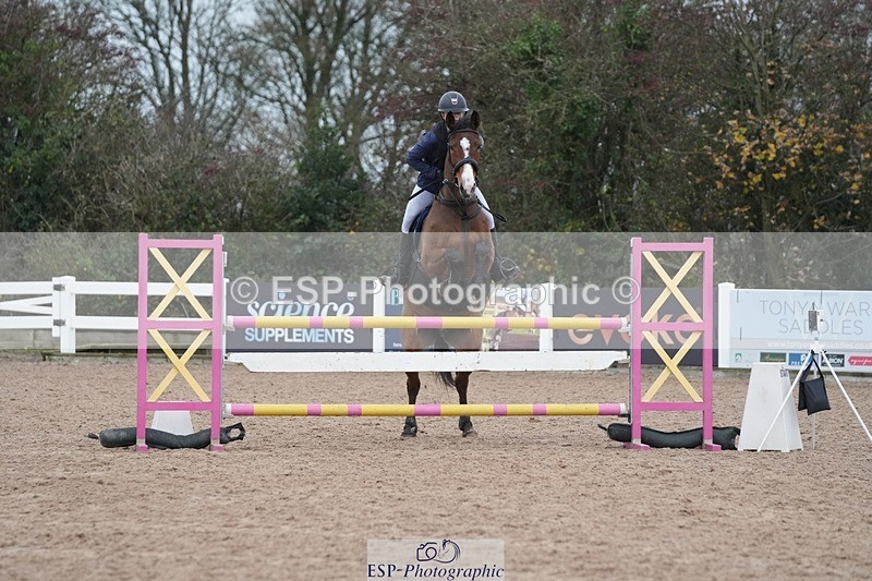 251109-115706-03682 - Cls 20 Newcomers and 1.10m Open