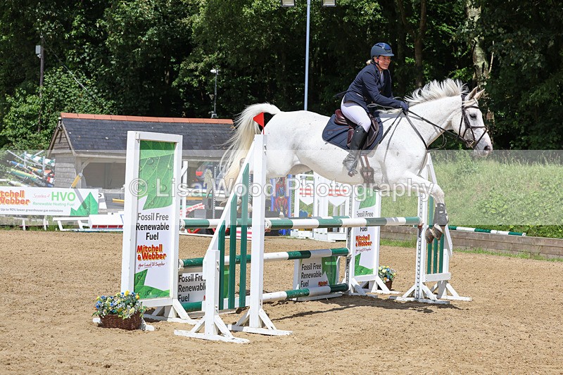 3E7A7461 - Class 8: Senior Newcomers/1.10m open