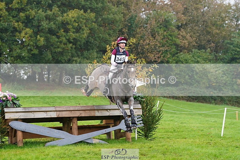 251025A-101902-17054 - D-345-Neve.Webber