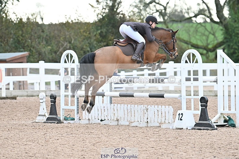 231119A-112450-05404 - Sun Cls 5 Newcomers & 1m Open