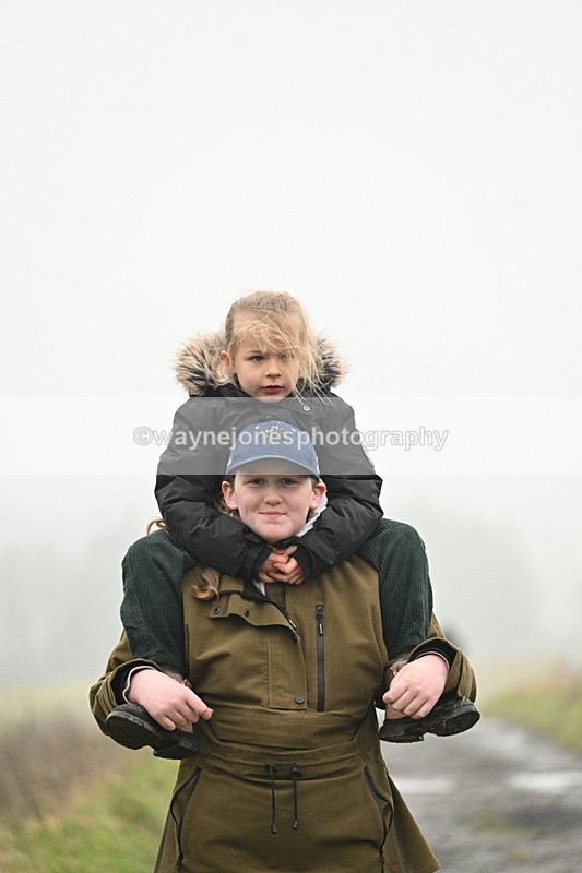 WJ7_3580 - In-between lines